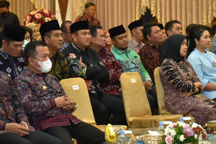 Bupati Mashuri hadiri pisah sambut Kapolda Jambi