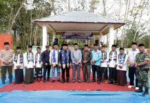 Bupati Mashuri Saksikan Pengukuhan Pegawai Syara’ Masjid di Dusun Leban